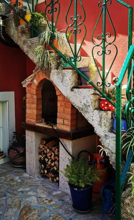 شقة Vintage House For Rent 60M From Sea Baška Voda المظهر الخارجي الصورة