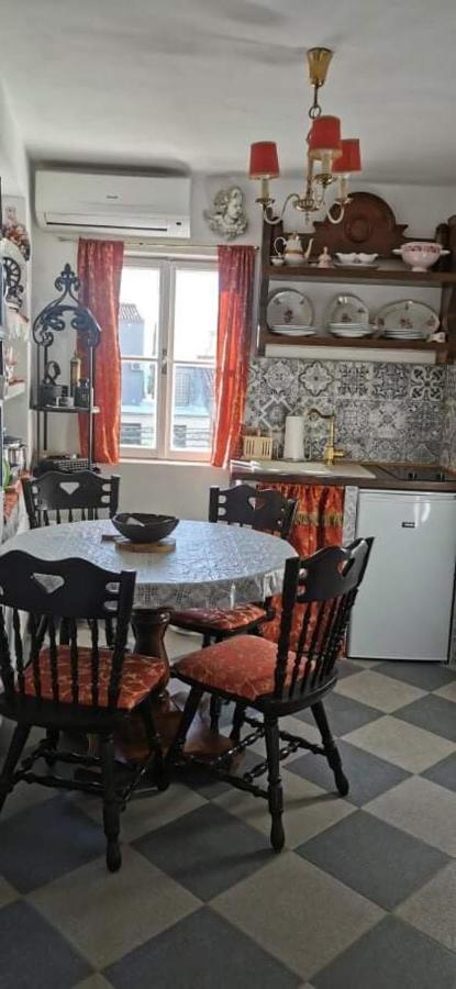 شقة Vintage House For Rent 60M From Sea Baška Voda المظهر الخارجي الصورة